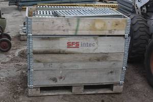 Crate of 30 x 10 x 2.5 grate decking