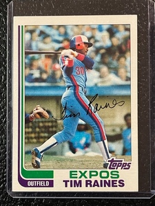 lot 19 image: 1982 Topps Tim Raines Card #70