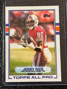 lot 20 image: 1989 Topps Jerry Rice Card #7