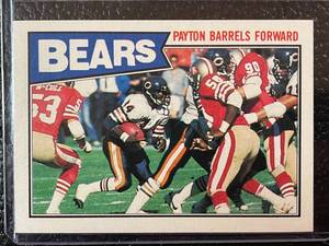 lot 105 image: 1987 Topps Payton Barrels Forward Card #43