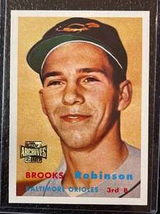 lot 144 image: 2001 Topps Brooks Robinson #328 Reprint Card #252 of 450