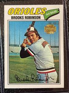 lot 145 image: 1977 Topps Brooks Robinson Card #285