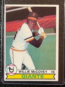 lot 165 image: 1979 Topps Willie McCovey Card #215