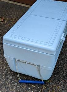 Extra Large Rubbermaid Cooler
