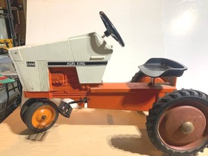Pedal Tractor with TrailerWagon