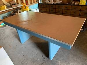 Table with Large Smooth Surface, Excellent for Gaming, Office or Studio