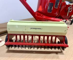ERTL International Harvester Farm Toys