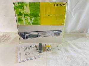SONY LIV CD Kitchen Clock Radio