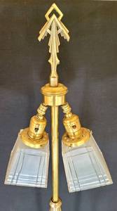 lot 7 image: Incredible Art Deco Floor Lamp with Glass Shades