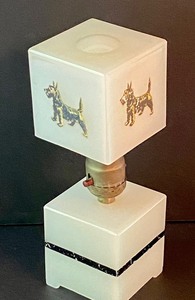 lot 44 image: Vintage Cube Scotty Art Deco Lamp
