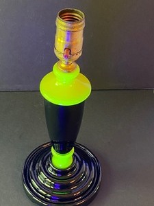 lot 67 image: Two Tone Houze Glass Art Deco Lamp with Uranium Glass or Art Deco Onyx and Canary Yellow Houze Glass Lamp