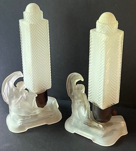 lot 88 image: Pair of Art Deco Figurine Frosted Glass Boudoir Lamps
