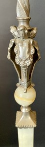 lot 163 image: Vintage Art Deco Akro Agate Adorned Floor Lamp with Figurines
