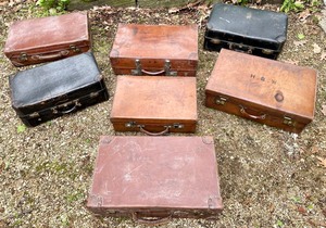 lot 161 image: Sensational Vintage Suitcases