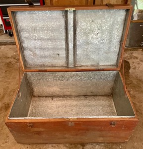 lot 160 image: Incredible Antique Ice Chest