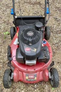lot 157 image: Terrific Toro SR4 Super Recycler Lawn Mower with Catch Bag