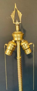 lot 165 image: Vintage Ornate Art Deco Akro Agate Floor Lamp
