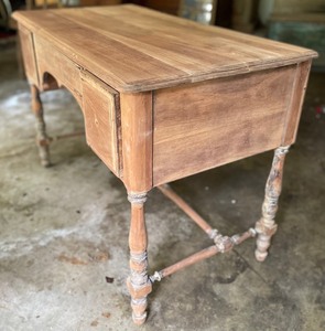 lot 180 image: Charming Vintage Wooden Desk