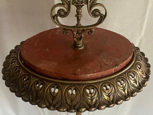 lot 138 image: Vintage Metal Ornate Accent Piece