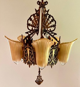 lot 3 image: Gorgeous Vintage Art Deco Slip Shade Chandelier Light Fixture