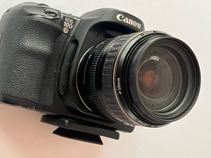 lot 231 image: Canon EOS 10D Camera with Flash