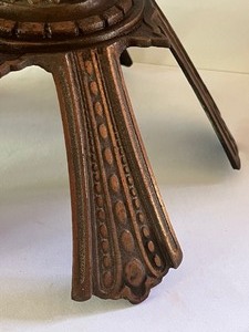 lot 216 image: Vintage Metal Lamp Part