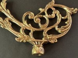 lot 210 image: Metal Decorative Bridge Lamp Part