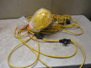 lot 44 image: New construction work light cord with baskets