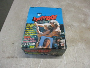 lot 64 image: Heres Bo trading cards