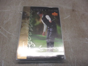 lot 76 image: Tiger Woods Upper Deck Tiger Tales rookie set