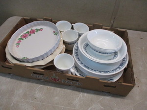 lot 100 image: Corell Dishes and Assorted Platters