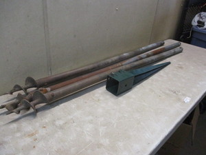 lot 173 image: 3 Screw type posts and 4x4 post stake
