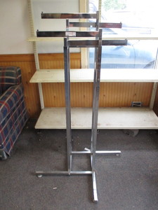 lot 178 image: Adjustable Chrome Clothes Rack