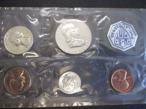 lot 1-21 image: 1963-P Franklin Silver Half Dollar US Mint Set in Original Government Packaging
