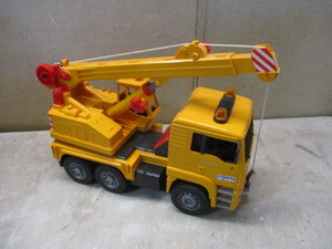 lot 185 image: Toy Crane