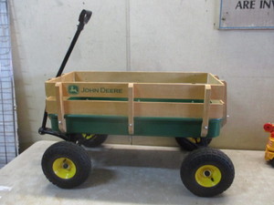 lot 186 image: John Deere Wagon