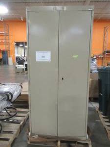 lot 703 image: Sandusky Classic Series 36 in. W x 78 in. H x 24 in. D Storage Cabinet with Adjustable Shelves in Tropic Sand - Scratch and Dent - Does Not have Key.
