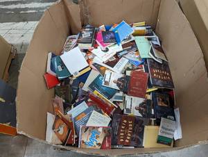 lot 622 image: Gaylord of Various Books