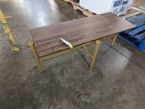 lot 636 image: Table
