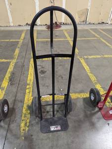 lot 648 image: Milwaukee 800lb Hand Truck