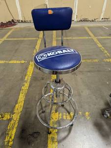lot 651 image: Kobalt Workshop Stool with Back