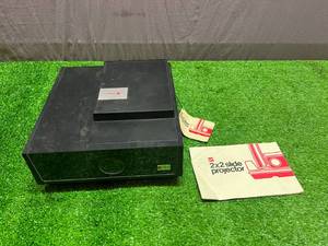 lot 15 image: GAF 2x2 Slide Projector