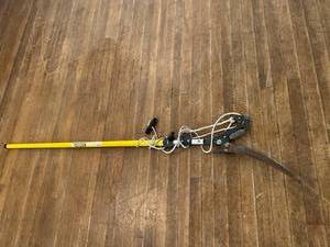 lot 51 image: 10 Pole Tree Trimmer