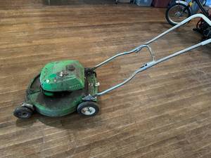 lot 65 image: Lawnboy 21 Mower