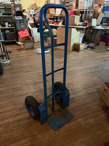 lot 136 image: 2 Wheel Moving Cart