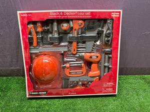 lot 146 image: Toy Black & Decker Tool Set