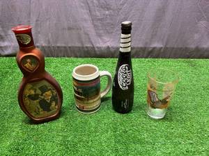 lot 176 image: Miller High Life Stein, Budweiser Glass, Jim Beam Stein & Coors Light Bottle