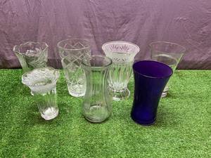 lot 184 image: Large Glass Vases