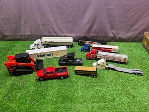 lot 198 image: Toys