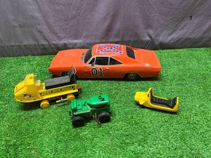 lot 201 image: Old Toys